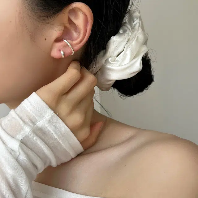 S925