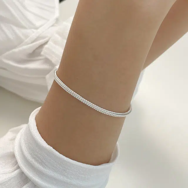 S925