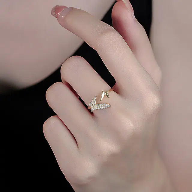 S925