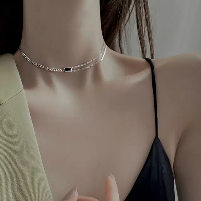 二三二三浪漫告白季方牌复古项链  国潮风女小众设计感锁骨链女夏潮颈链