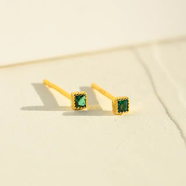 S925