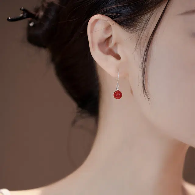 二三二三 国风新中式红玛瑙古风小众设计温柔气质 和田玉 耳环 女款