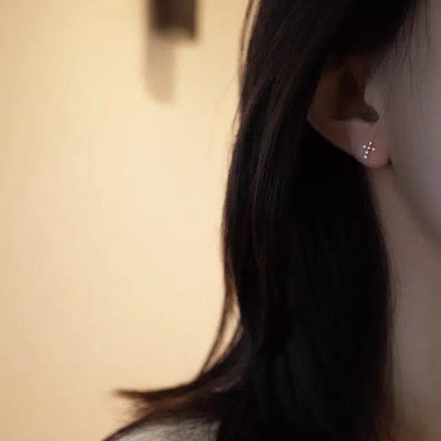 S925