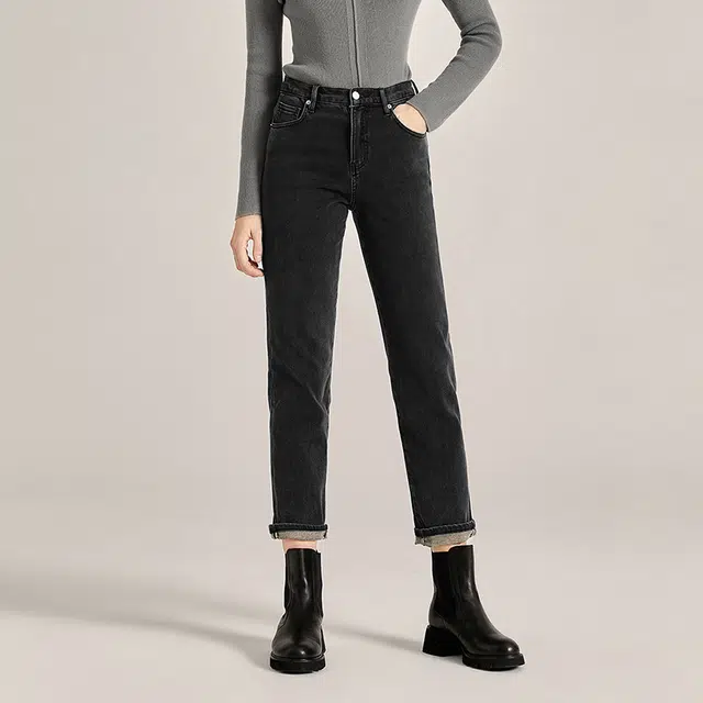 NINE WEST