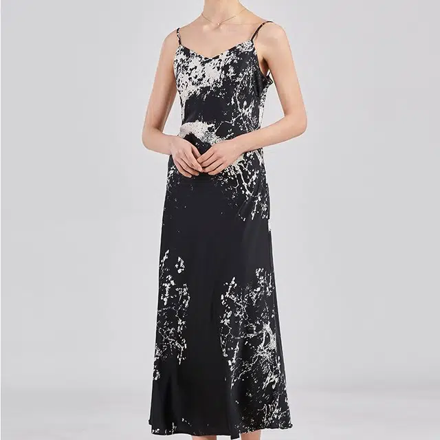 NINE WEST V