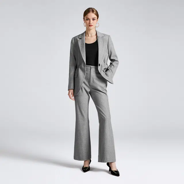 NINE WEST
