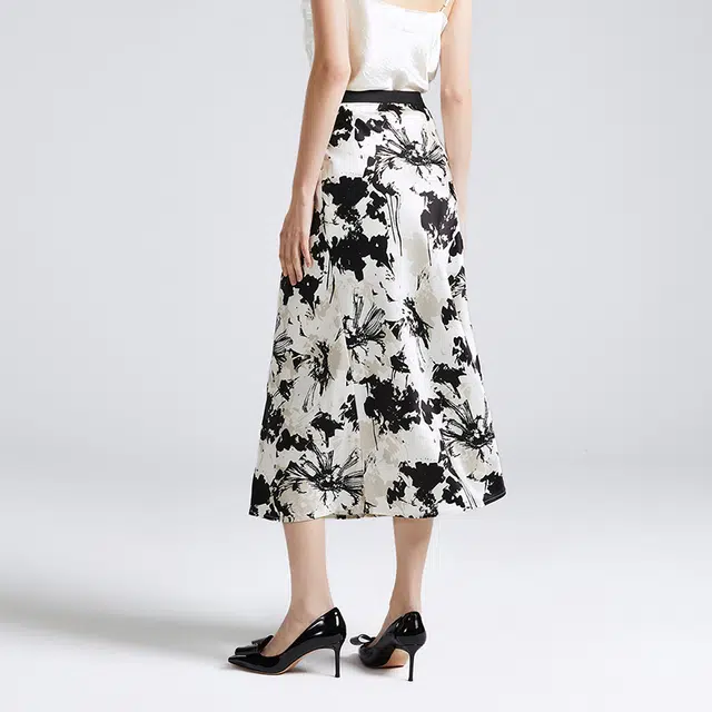 NINE WEST