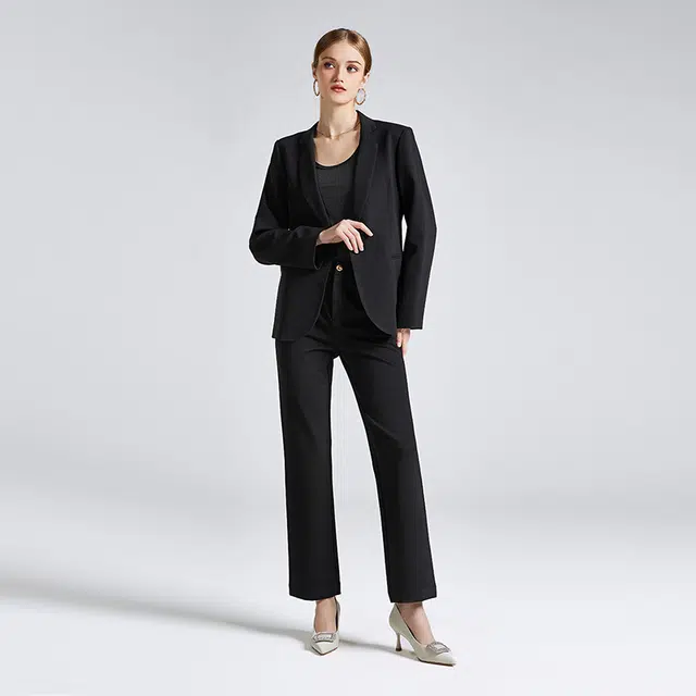 NINE WEST