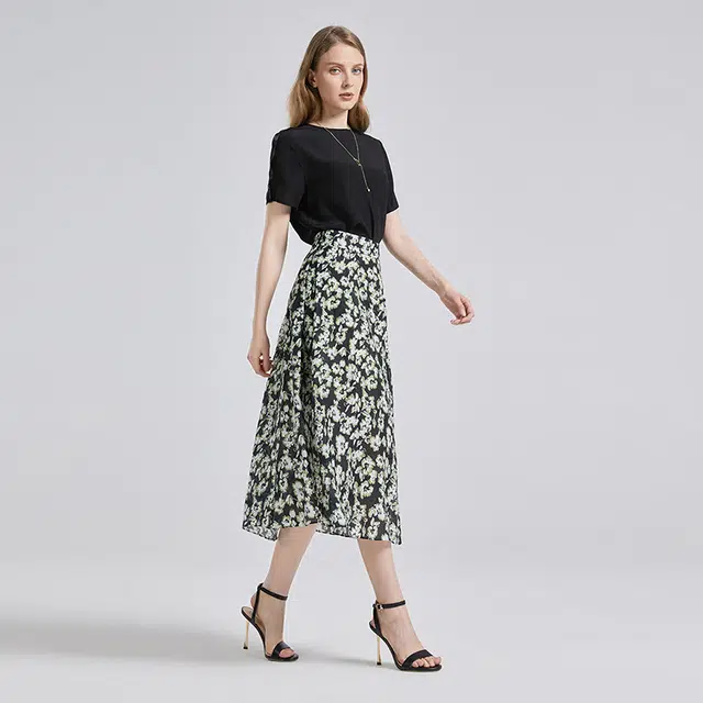 NINE WEST