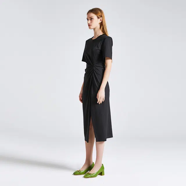 NINE WEST