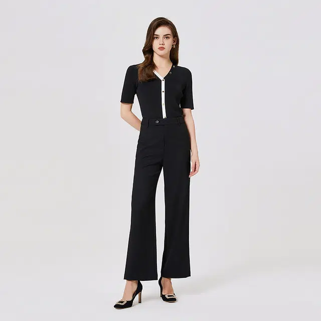 NINE WEST V