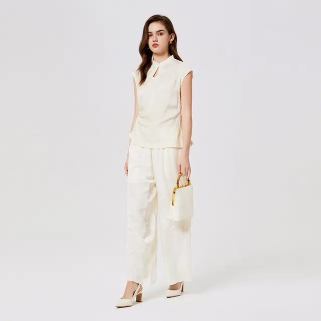 NINE WEST