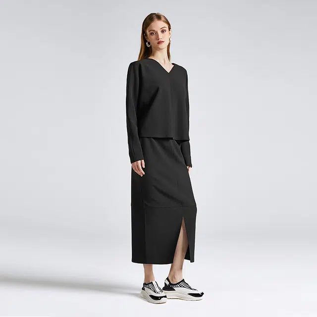 NINE WEST V