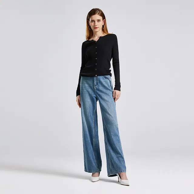 NINE WEST V
