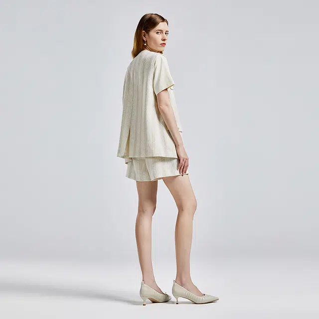 NINE WEST V