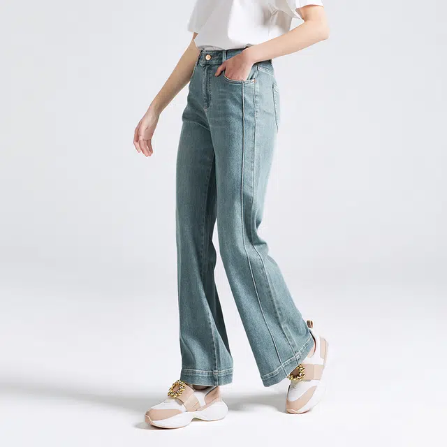 NINE WEST