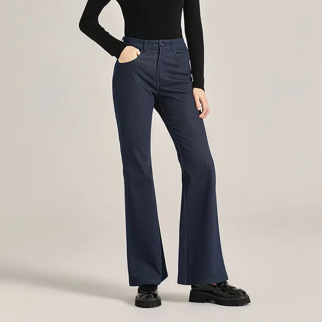 NINE WEST