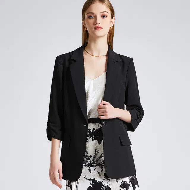 NINE WEST