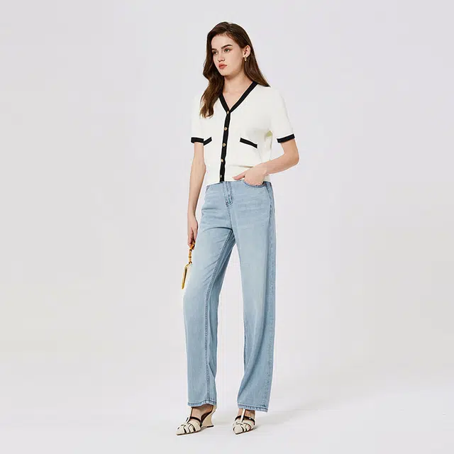 NINE WEST