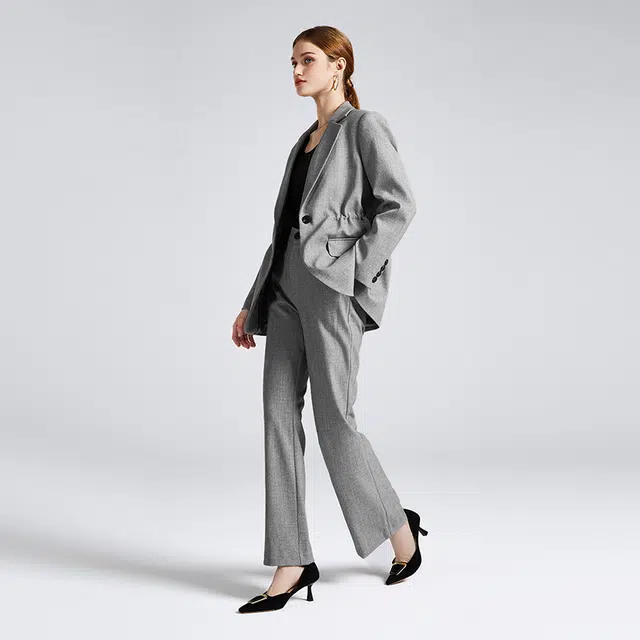 NINE WEST
