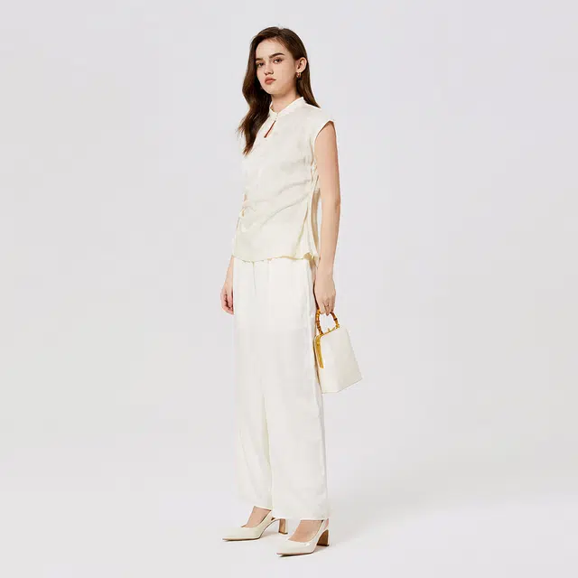 NINE WEST