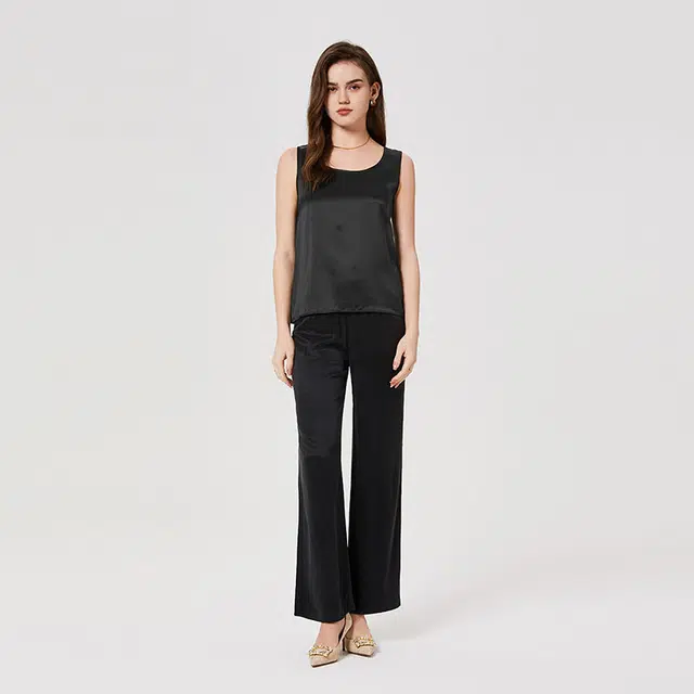 NINE WEST