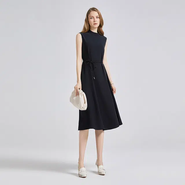 NINE WEST