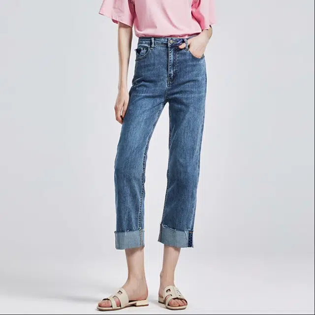 NINE WEST