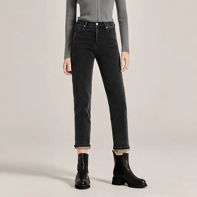 NINE WEST