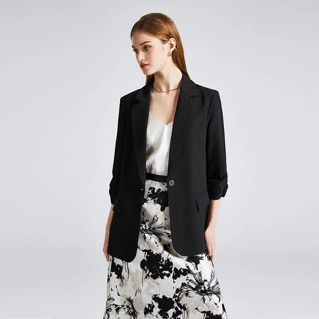 NINE WEST