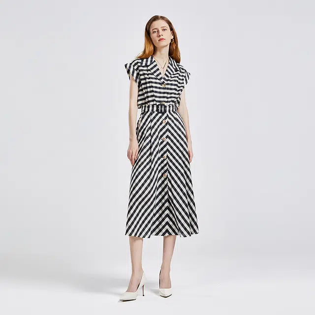 NINE WEST V