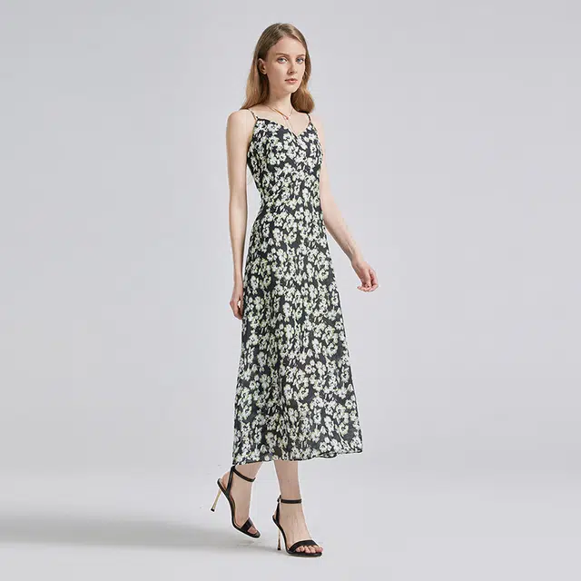NINE WEST