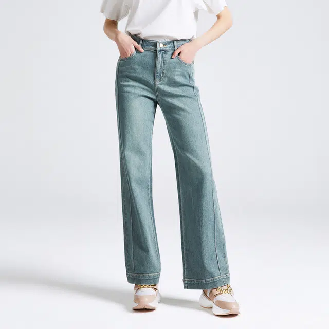 NINE WEST