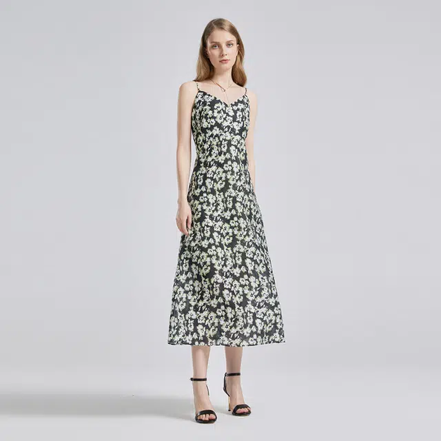 NINE WEST