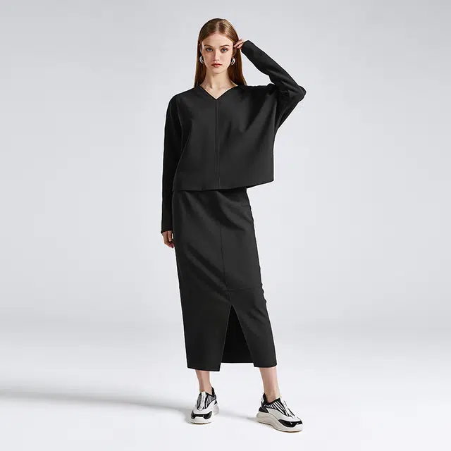 NINE WEST V