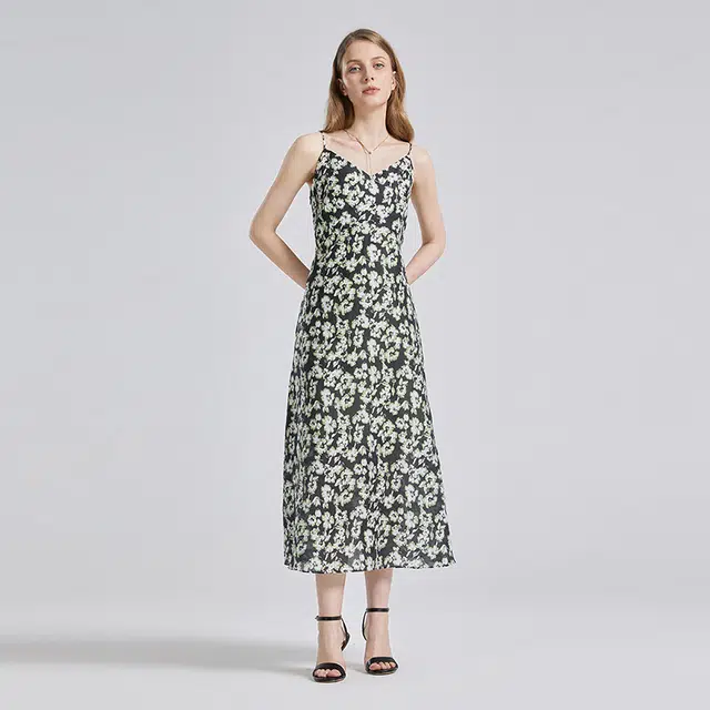 NINE WEST