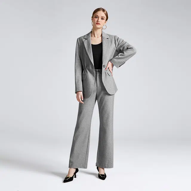 NINE WEST