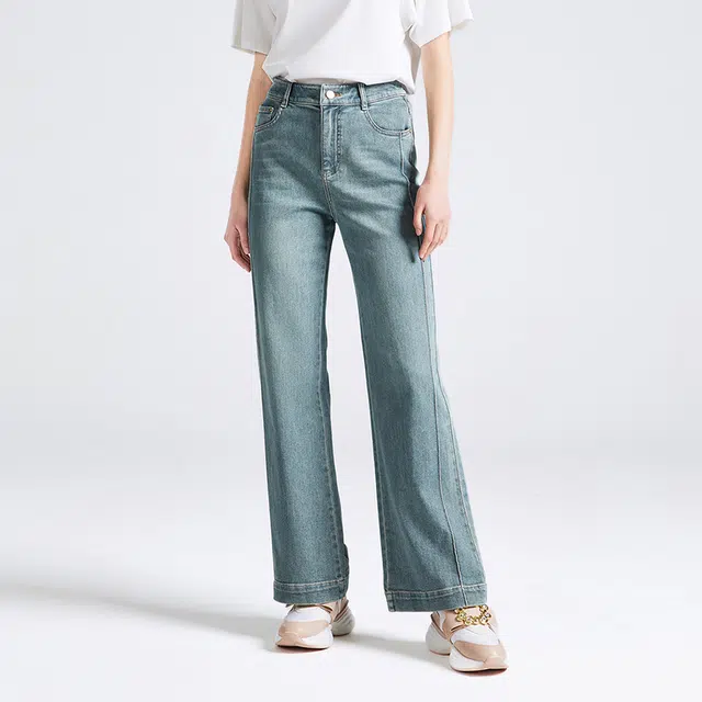NINE WEST