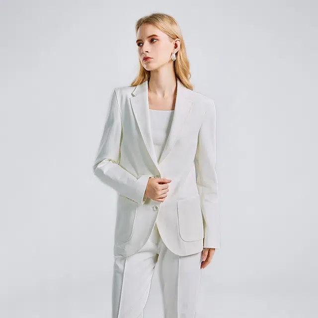 NINE WEST