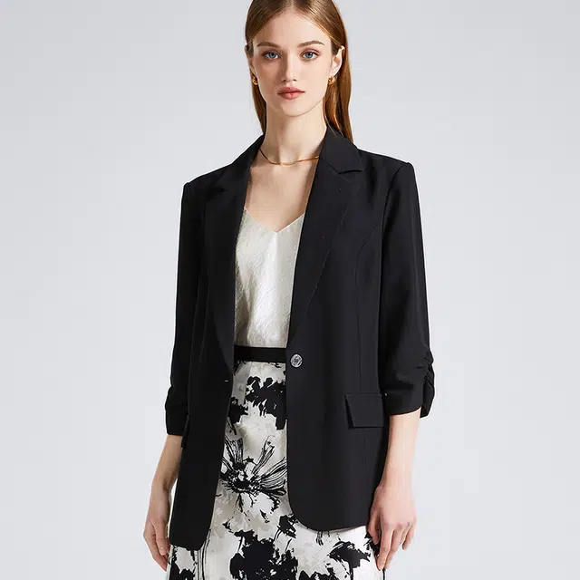 NINE WEST
