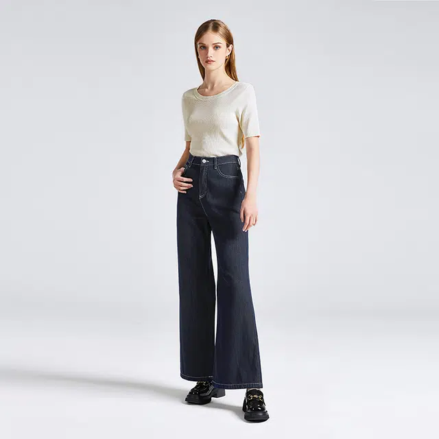 NINE WEST