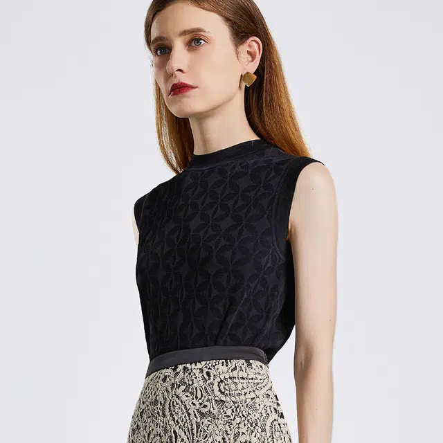 NINE WEST