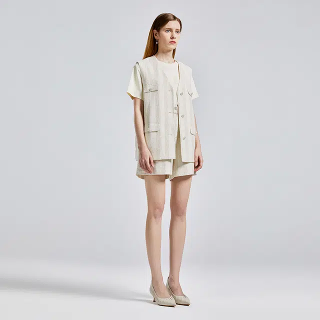 NINE WEST V