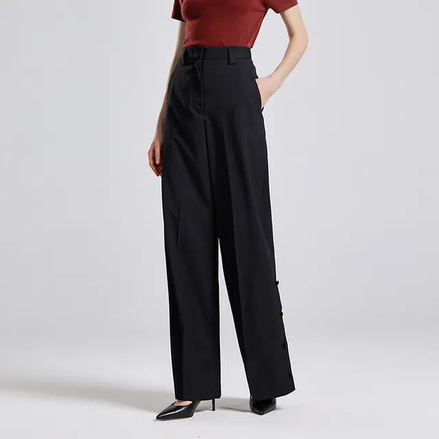 NINE WEST