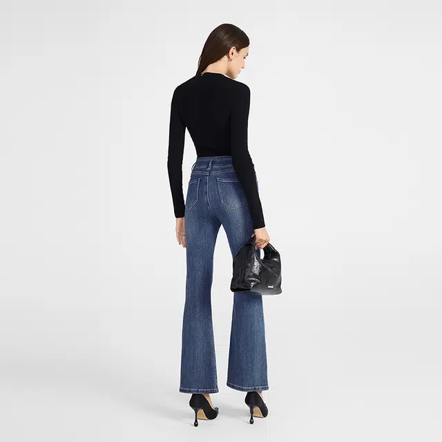 NINE WEST V