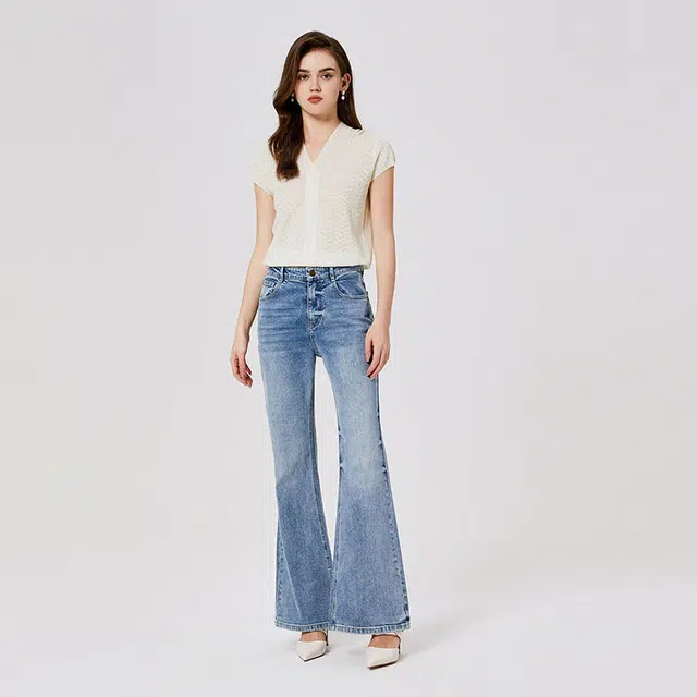 NINE WEST