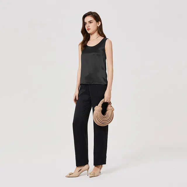 NINE WEST
