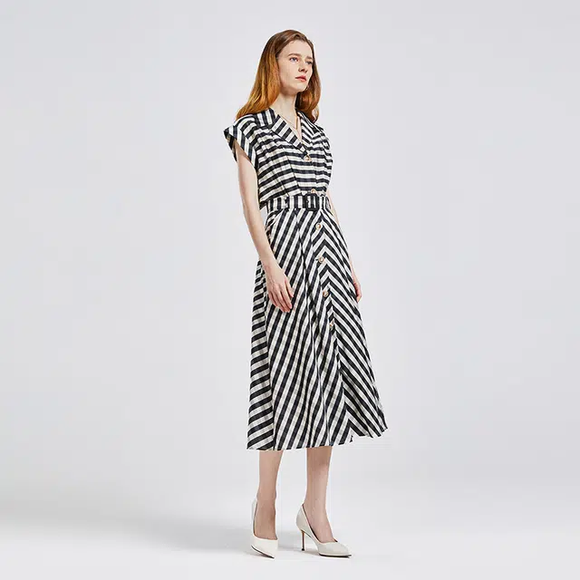 NINE WEST V