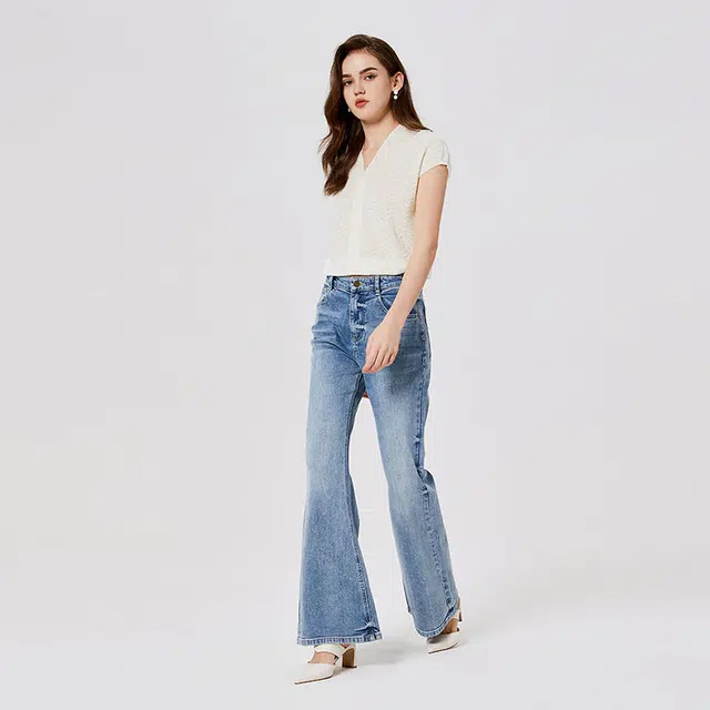 NINE WEST