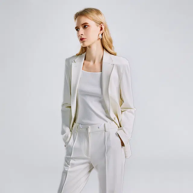 NINE WEST